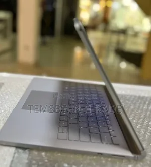 New Laptop Microsoft Surface Book 3 16GB Intel Core i7 SSD 256GB