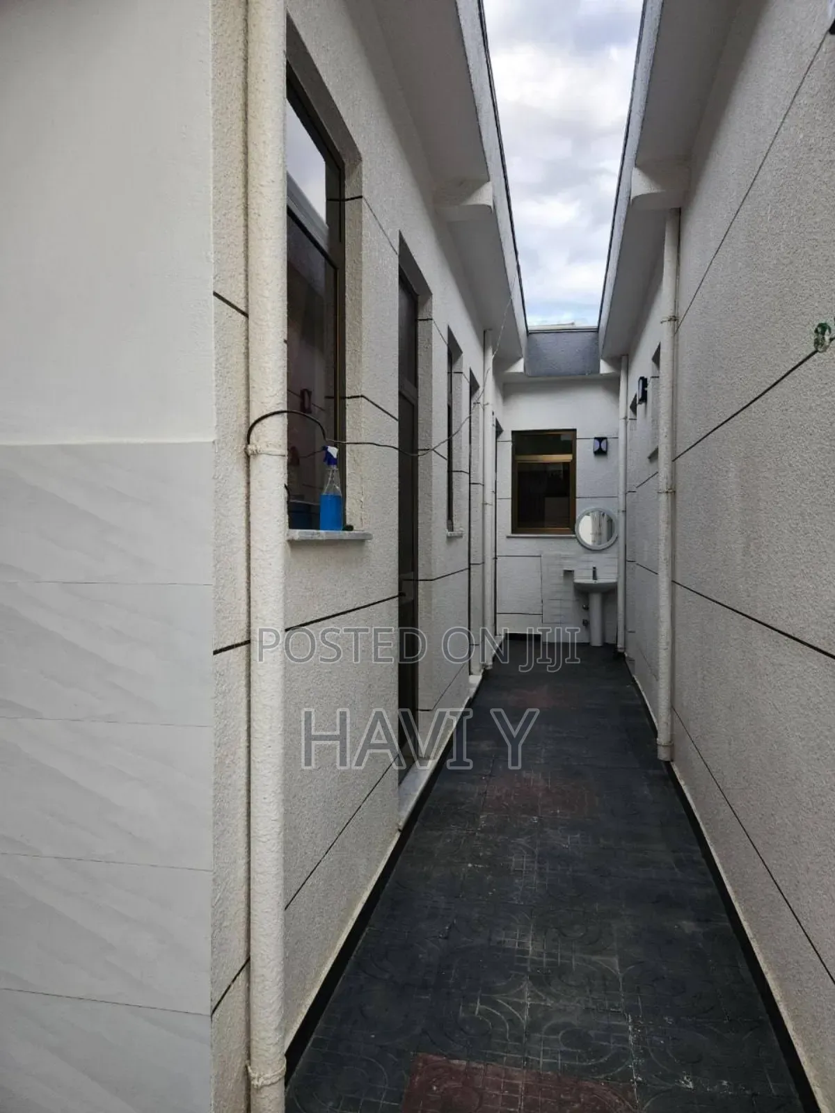 Furnished 3bdrm House in Akaky Kaliti for sale