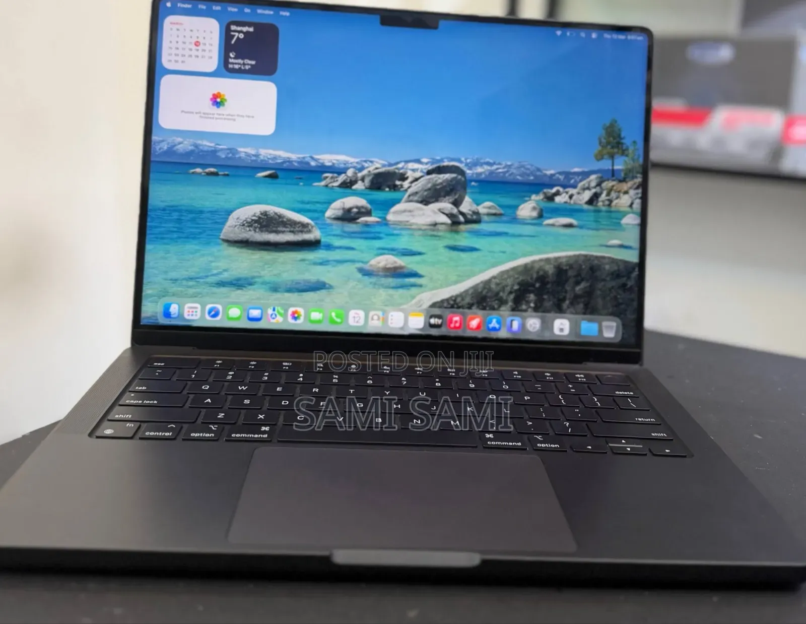 New Apple MacBook Pro 2023 M3 14-inch 18GB Apple M3 Pro SSD 512GB
