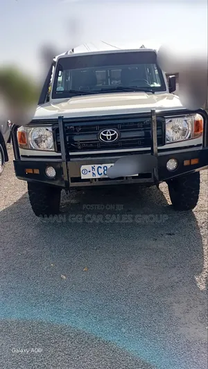 Toyota Land Cruiser 2021 White