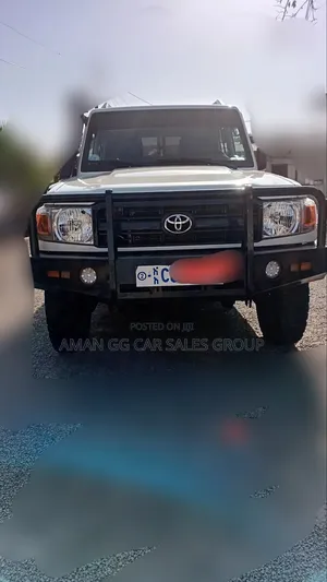 Toyota Land Cruiser 2021 White