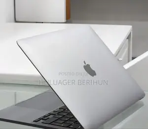 New Laptop Apple MacBook Pro 2021 M1 8GB Apple M1 Pro SSD 256GB