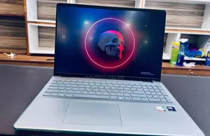 New Laptop Dell Inspiron 16 5620 16GB Intel Core i7 SSD 512GB