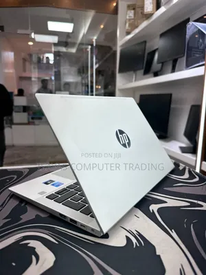 New Laptop HP ProBook 430 G8 16GB Intel Core i7 SSD 256GB
