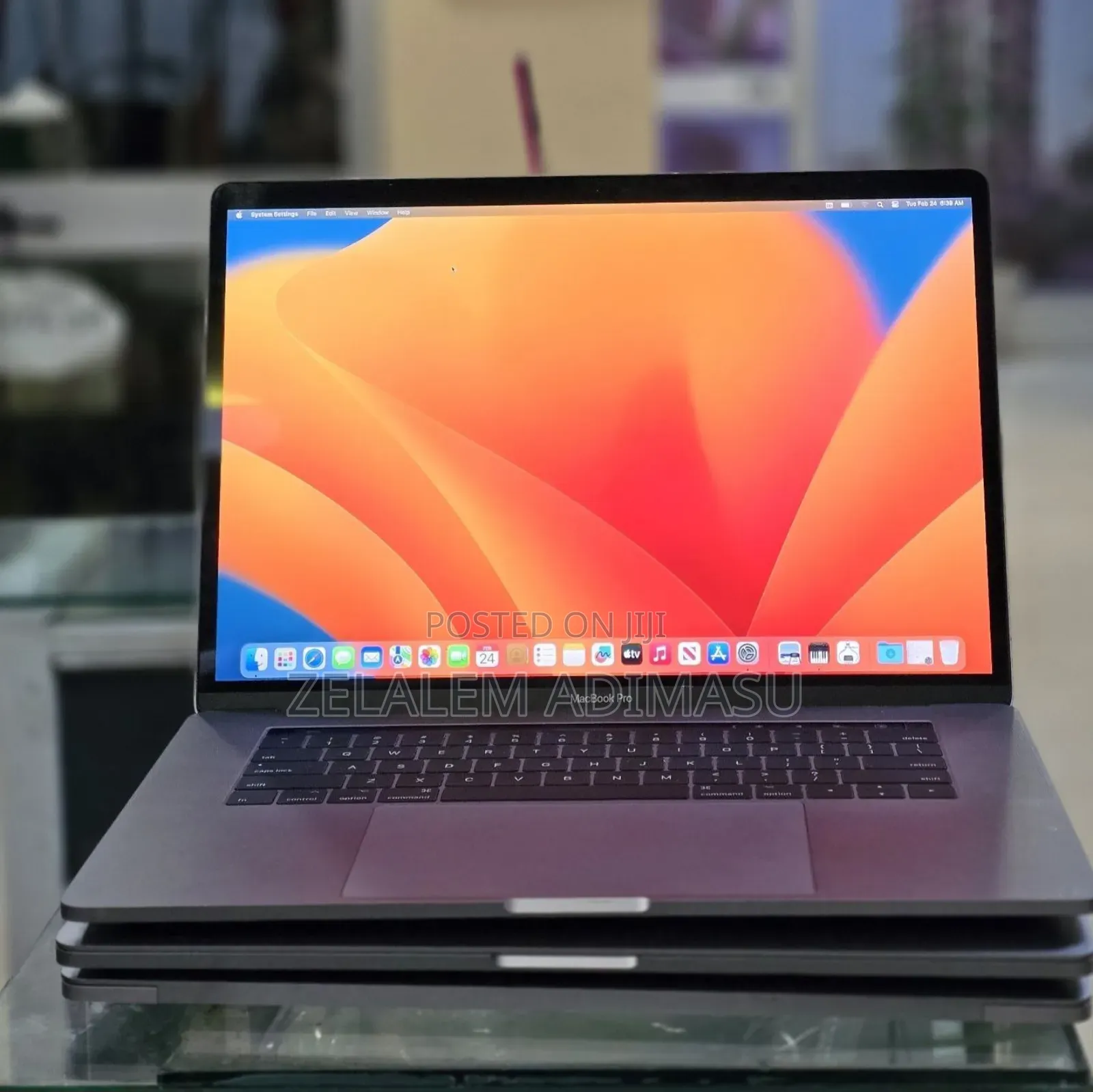 New Laptop Apple MacBook Pro 2017 16GB Intel Core i7 SSD 512GB