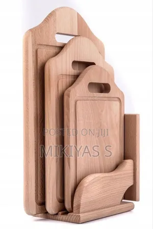 ከዋንዛ እንጨት የተሰራ መክተፊያ