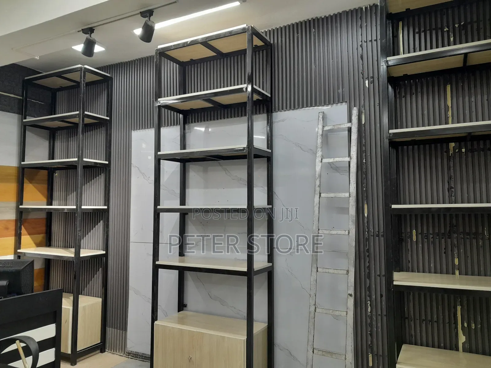 For Shopping Center Shelf