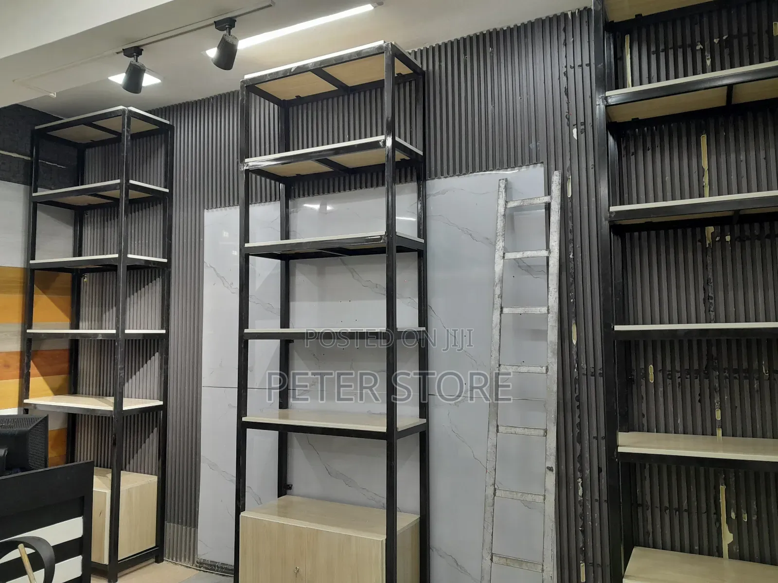 For Shopping Center Shelf