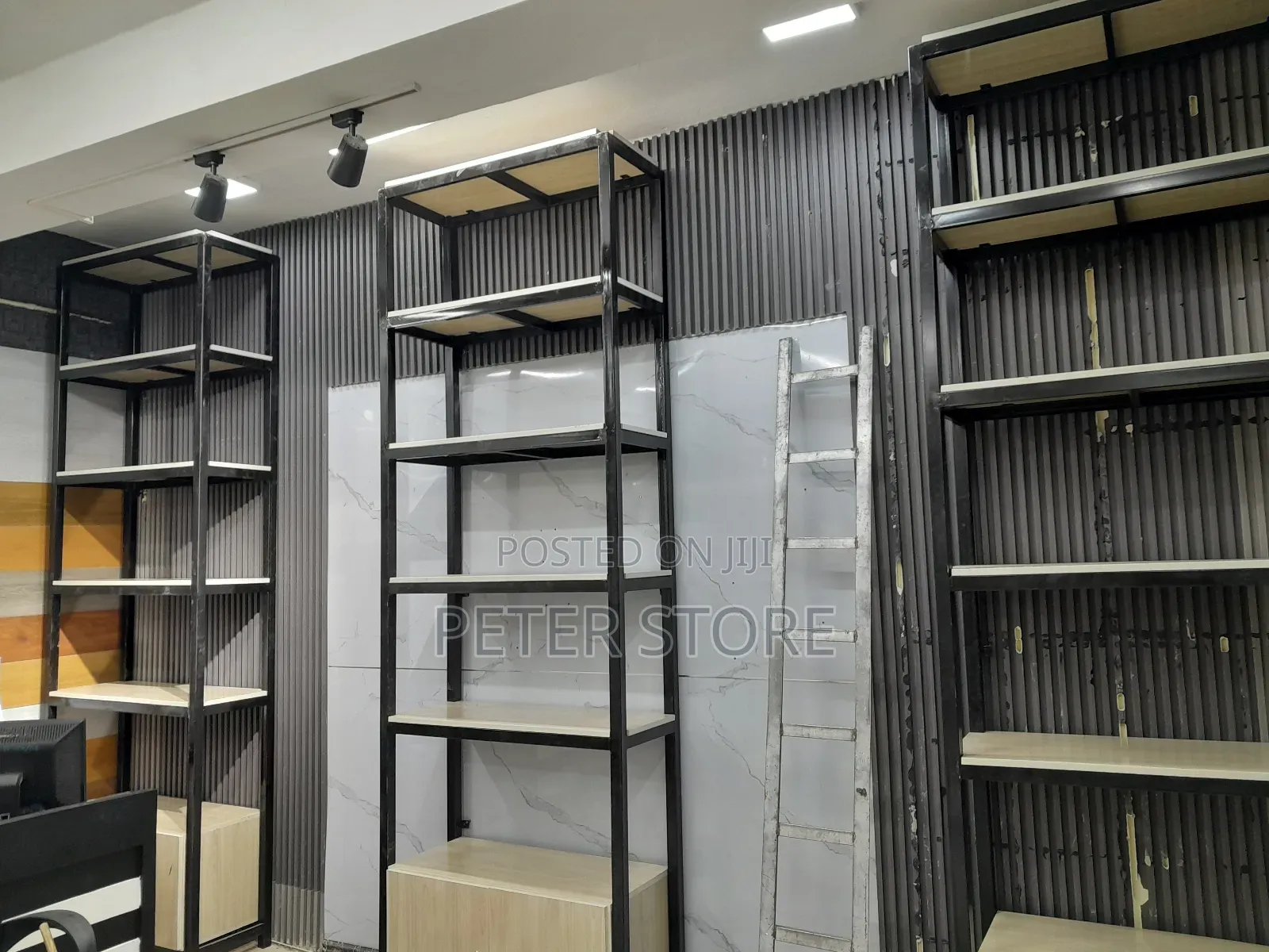 For Shopping Center Shelf