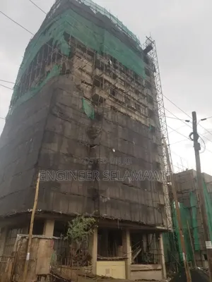 አስቸኳይ የሚሸጥ ባለ 3 መኝታ አፓርታማ
