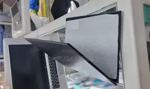 New Laptop Asus 8GB Intel Core i5 SSD 512GB