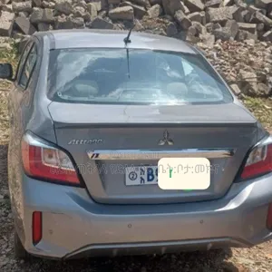 Mitsubishi Attrage 2021 Gray