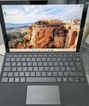 New Laptop Microsoft Surface Pro 7 16GB Intel Core i7 SSD 256GB