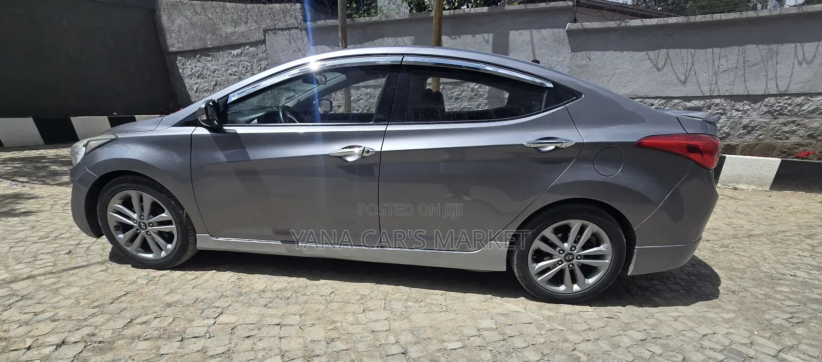 Hyundai Avante 2013 Gray