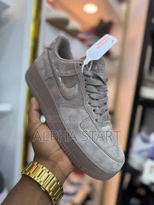 New Arrival አዲስ የገቡ Nike Air-Force Velvet Made in Vietnam