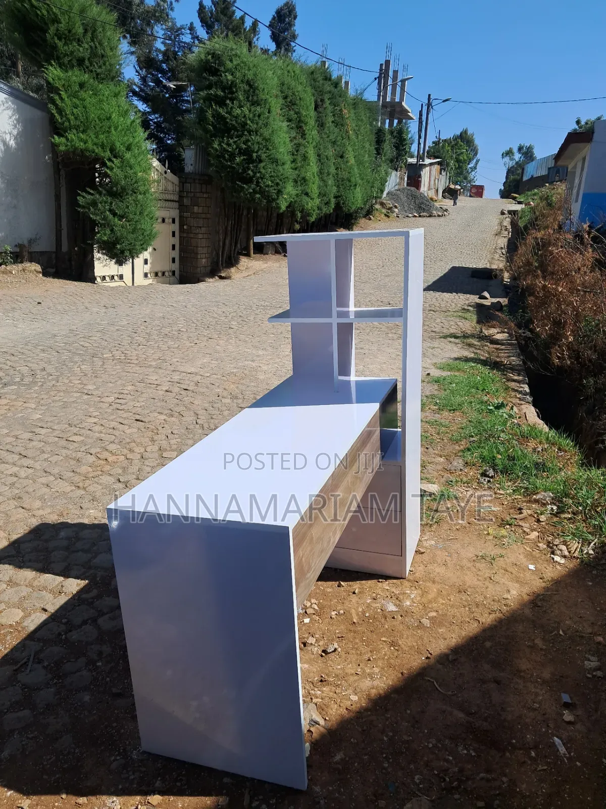 Reading Table