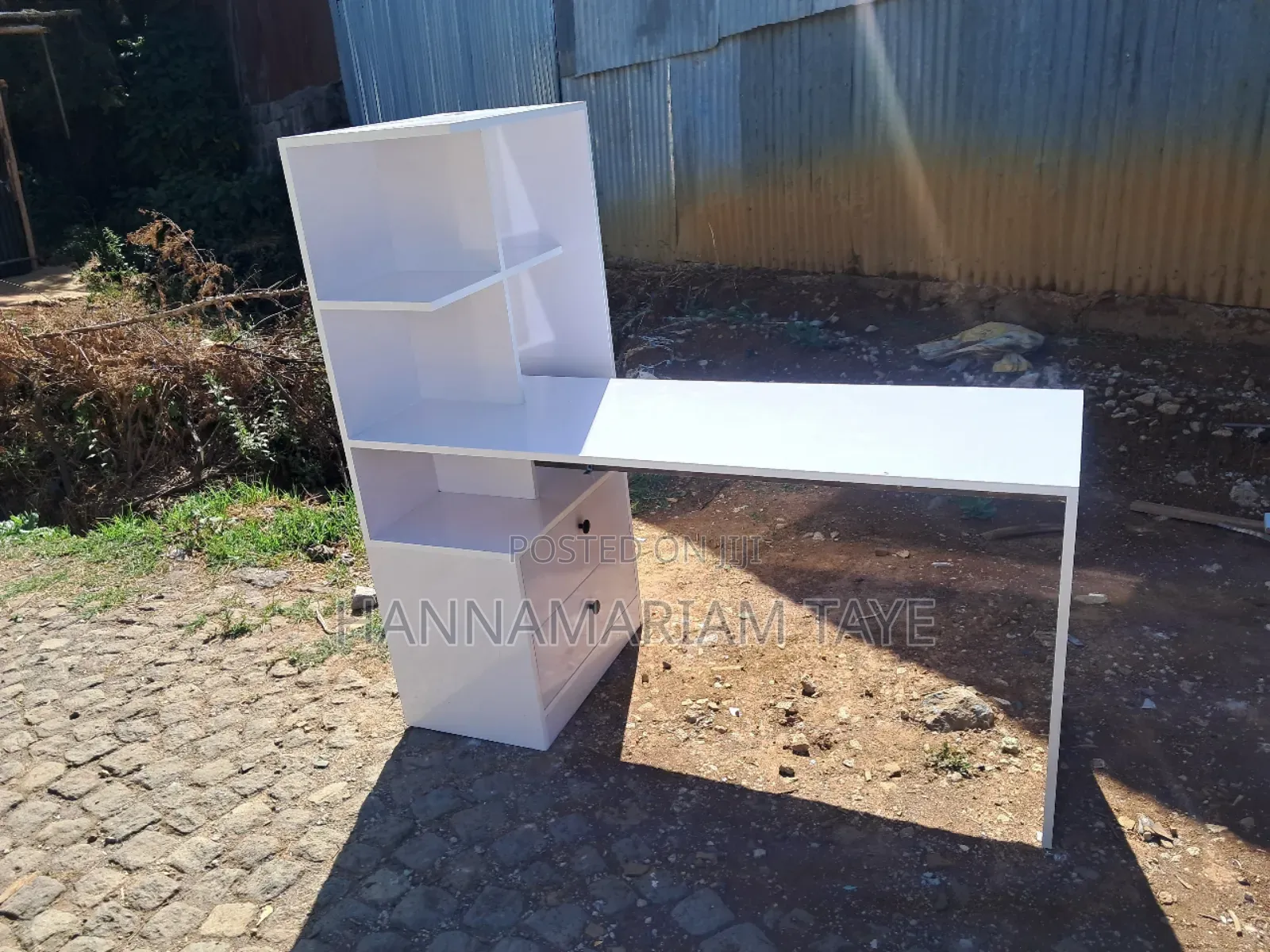 Reading Table