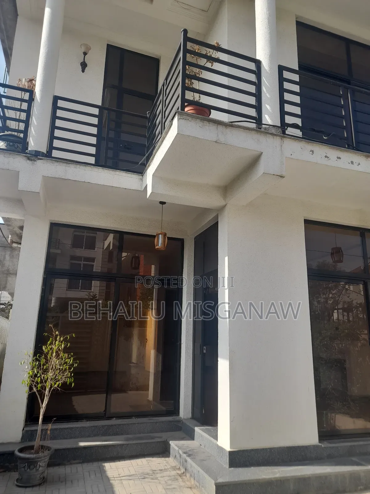 8bdrm Villa in Ayat Compound, Bole for rent