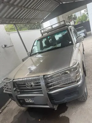Toyota Land Cruiser 2007 Gold
