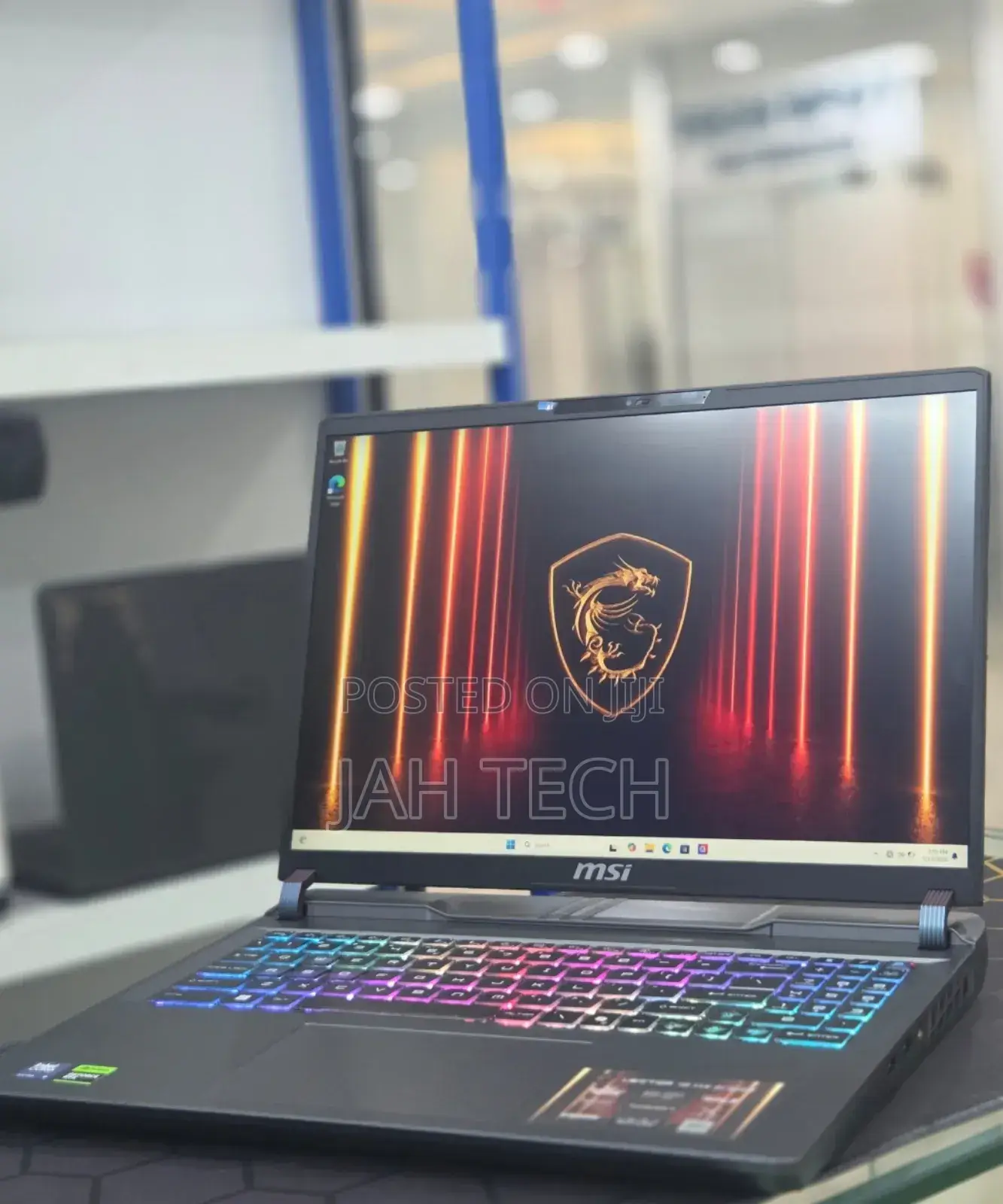 New Laptop MSI Vector GP68 HX 13V 16GB Intel Core Ultra 9 SSD 1T