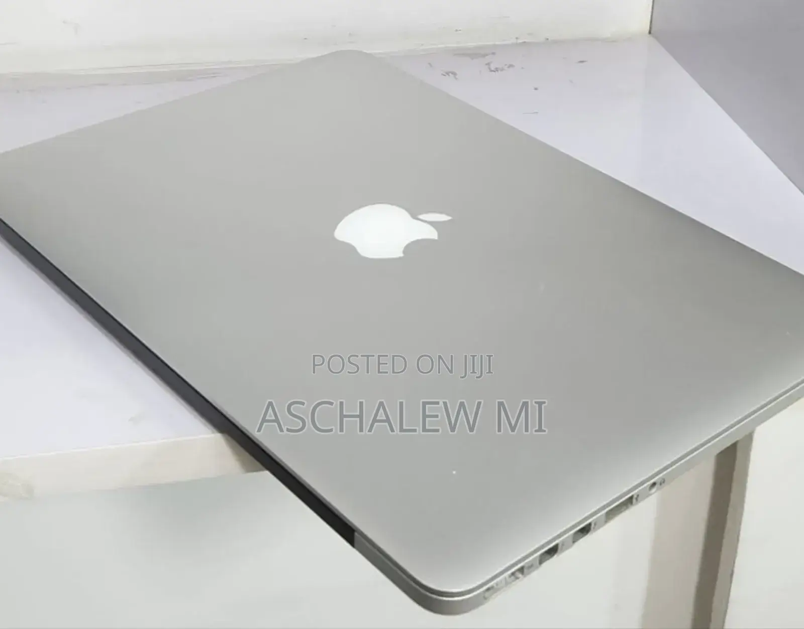 New Laptop Apple MacBook Pro 2015 16GB Intel Core i5 SSD 512GB
