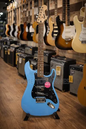 Fender Stratocaster *Squier* Lead Guitar