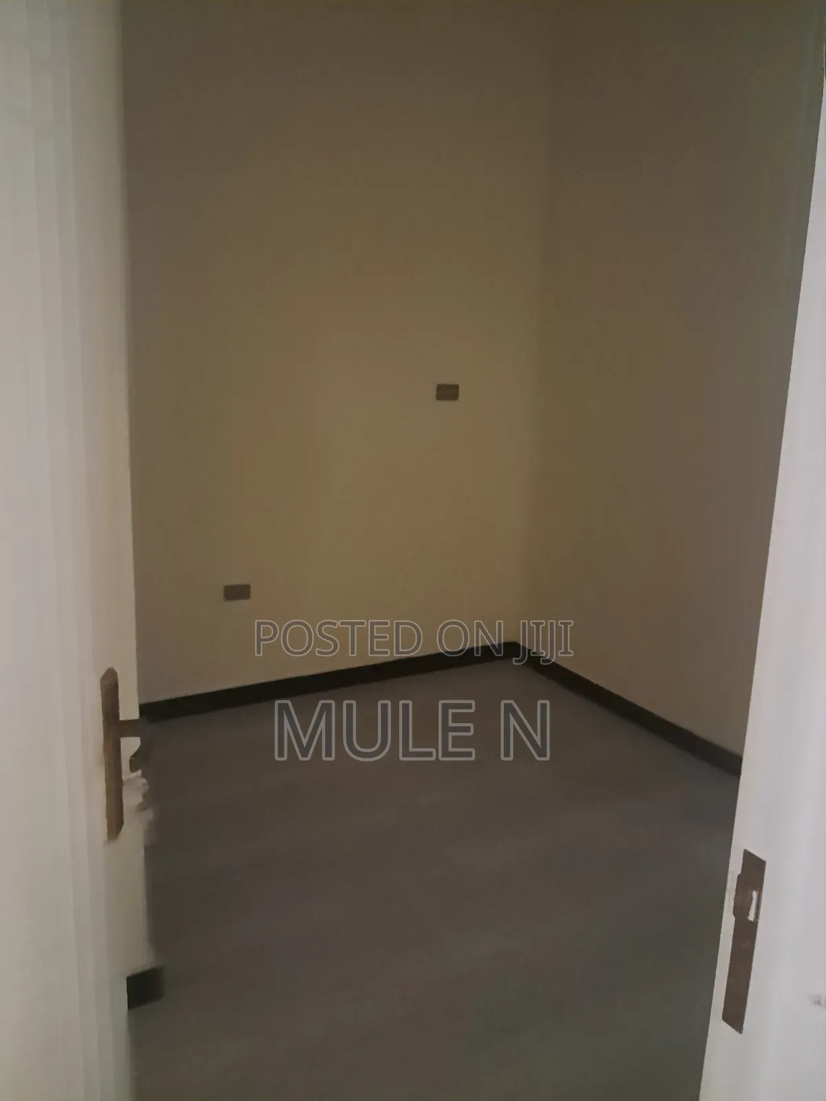 Furnished 5bdrm Condo in Cotebe Mesalmiya, Yeka for sale