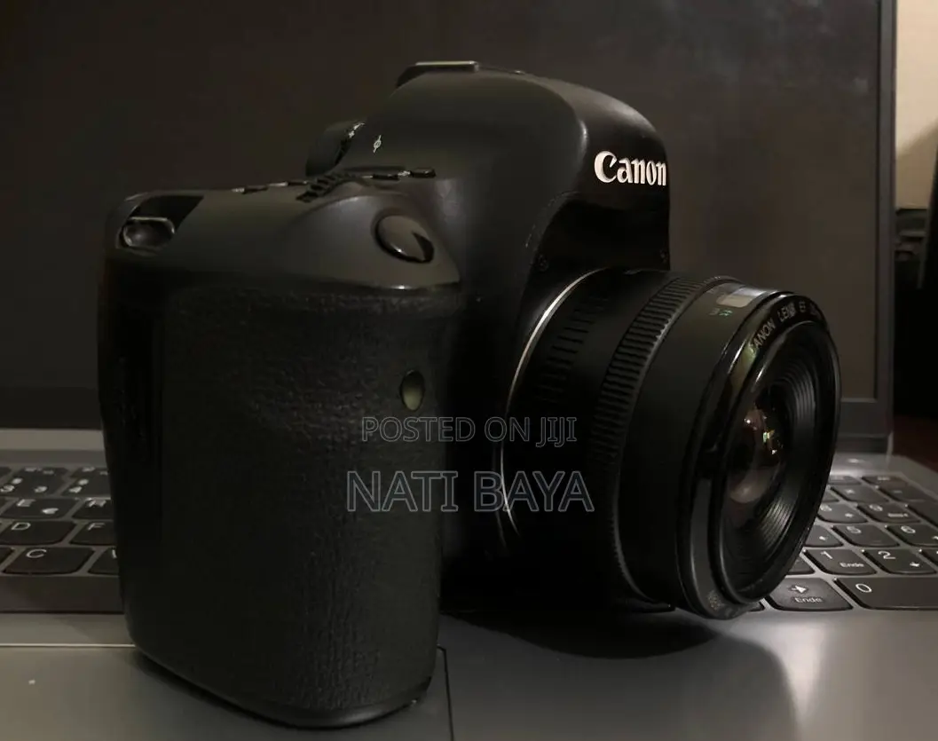 Canon 6d With 35mm Fixed Lens