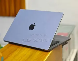 New Laptop Apple MacBook Pro M1 32GB Apple M1 Pro SSD 512GB