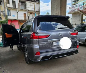 Lexus LX 2018 Gray