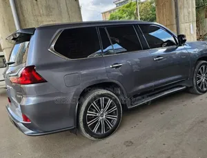 Lexus LX 2018 Gray