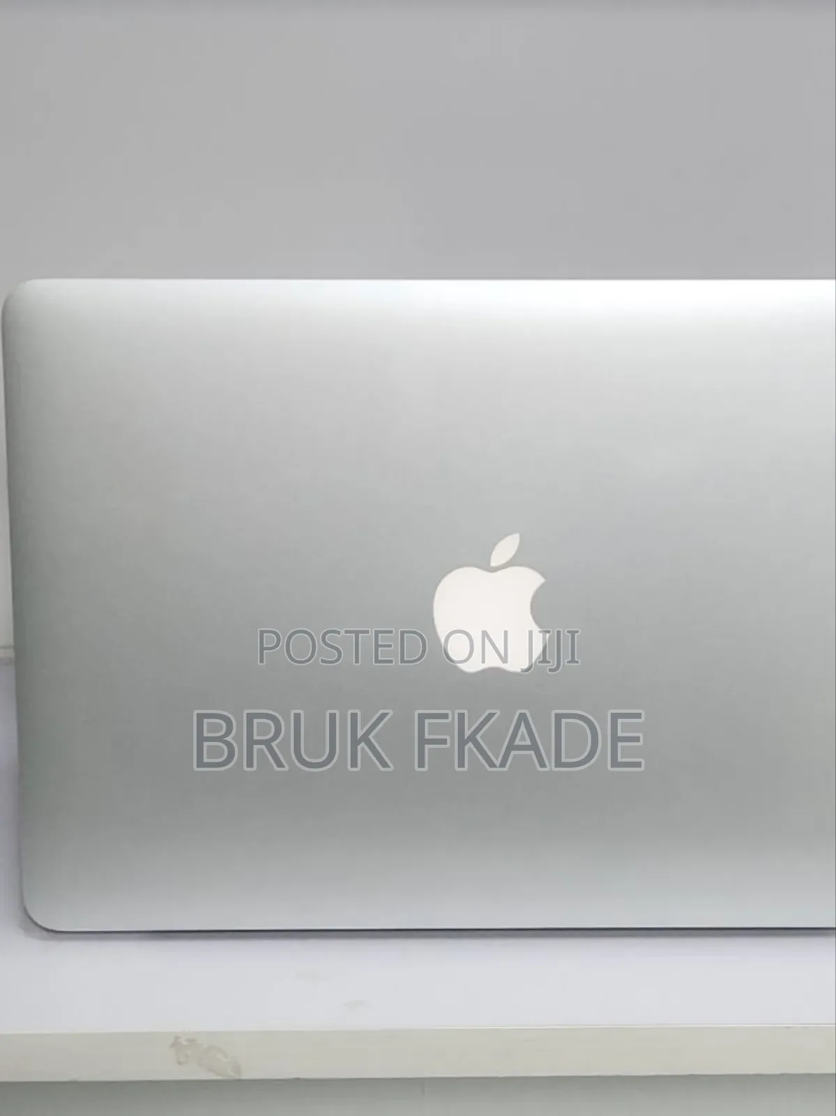 New Laptop Apple MacBook Pro 2015 16GB Intel Core i7 SSD 512GB