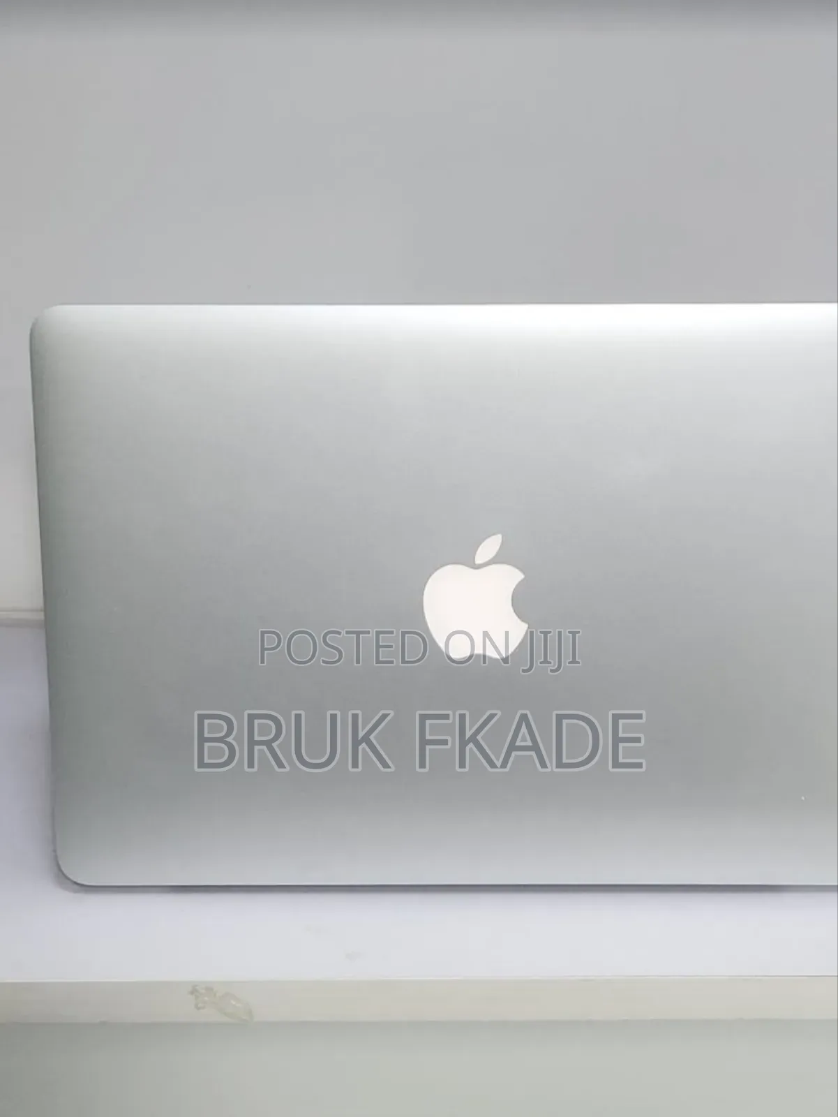New Laptop Apple MacBook Pro 2015 16GB Intel Core i7 SSD 512GB