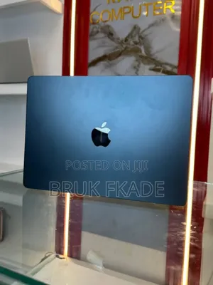 New Laptop Apple MacBook Air 2024 M3 13-inch 16GB Apple M3 SSD 512GB