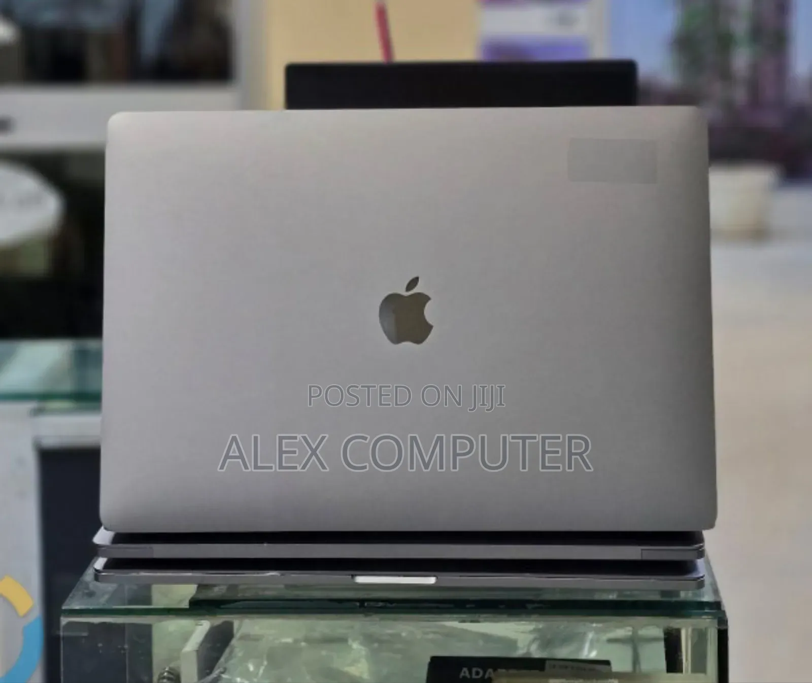 New Laptop Apple MacBook Pro 2017 16GB Intel Core i7 SSD 512GB