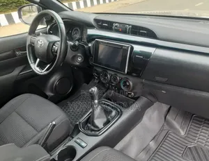 Toyota Hilux 2020 Brown