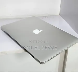 New Laptop Apple MacBook Pro 2015 16GB Intel Core i7 SSD 512GB
