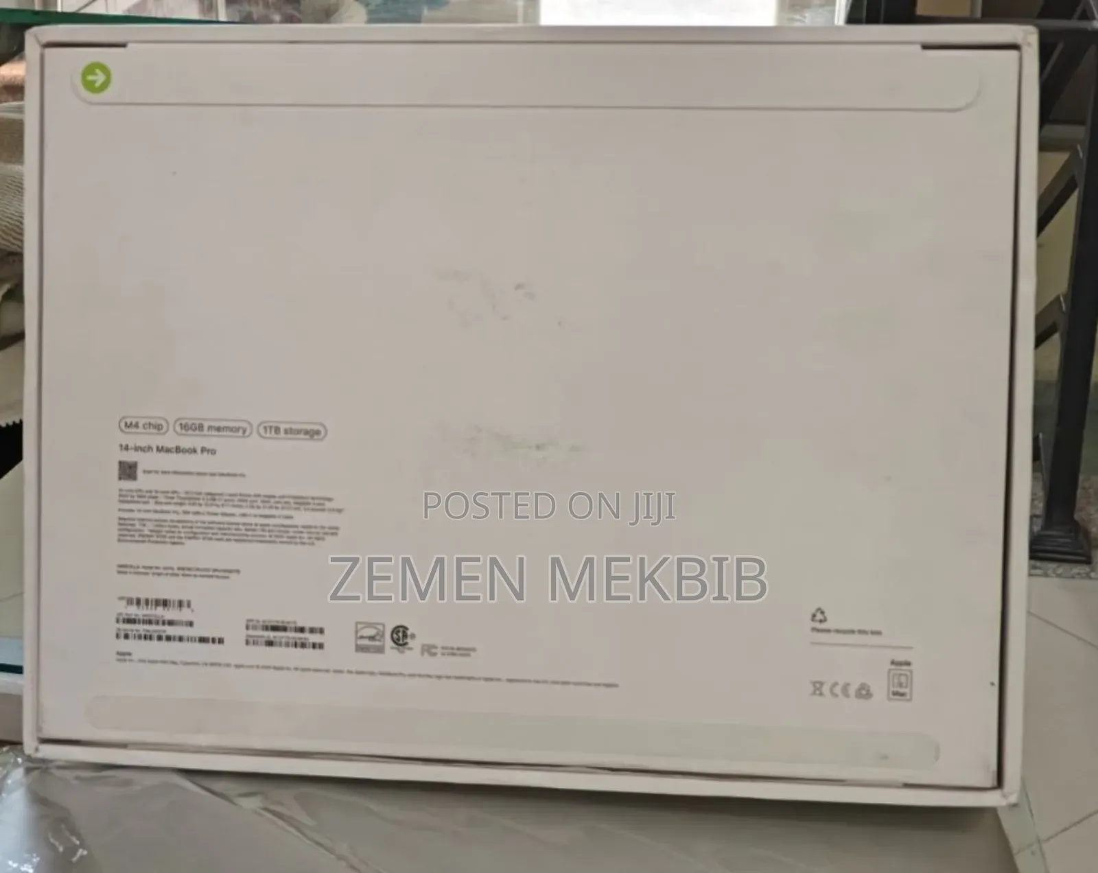 New Laptop Apple MacBook Pro 2024 M4 14-inch 16GB Intel Core i9 SSD 1T