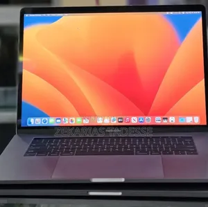 New Laptop Apple MacBook Pro 2017 16GB Intel Core i7 SSD 512GB