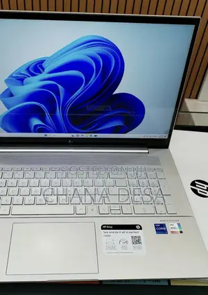 New Laptop HP Envy 17 16GB Intel Core i7 SSD 512GB