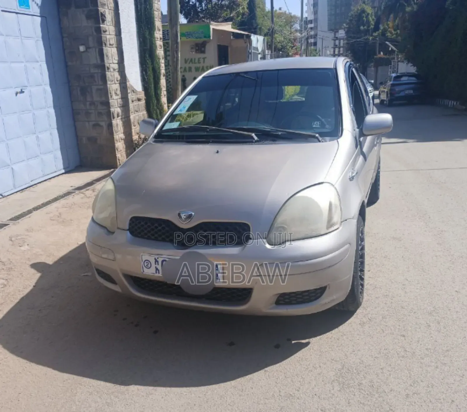 Toyota Vitz 2004 Silver