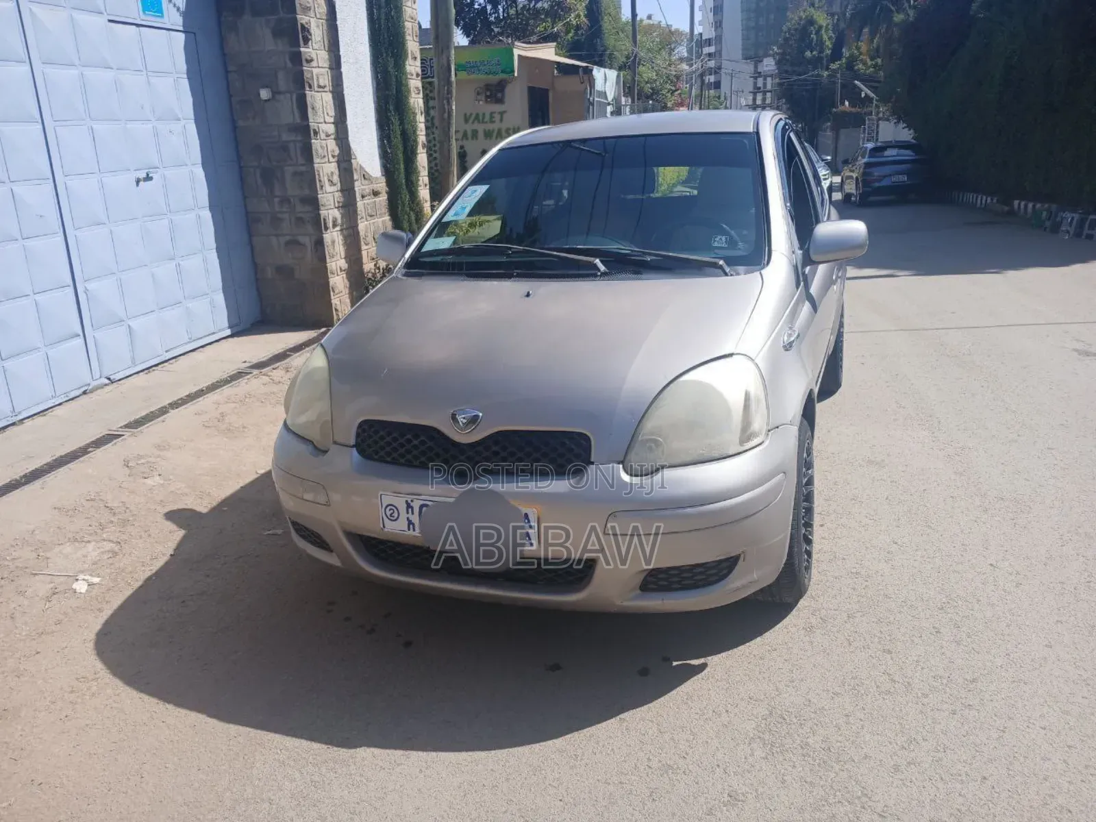 Toyota Vitz 2004 Silver