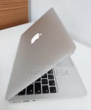New Apple MacBook Air 2024 M3 13-inch 4GB Intel Core i5 SSD 256GB