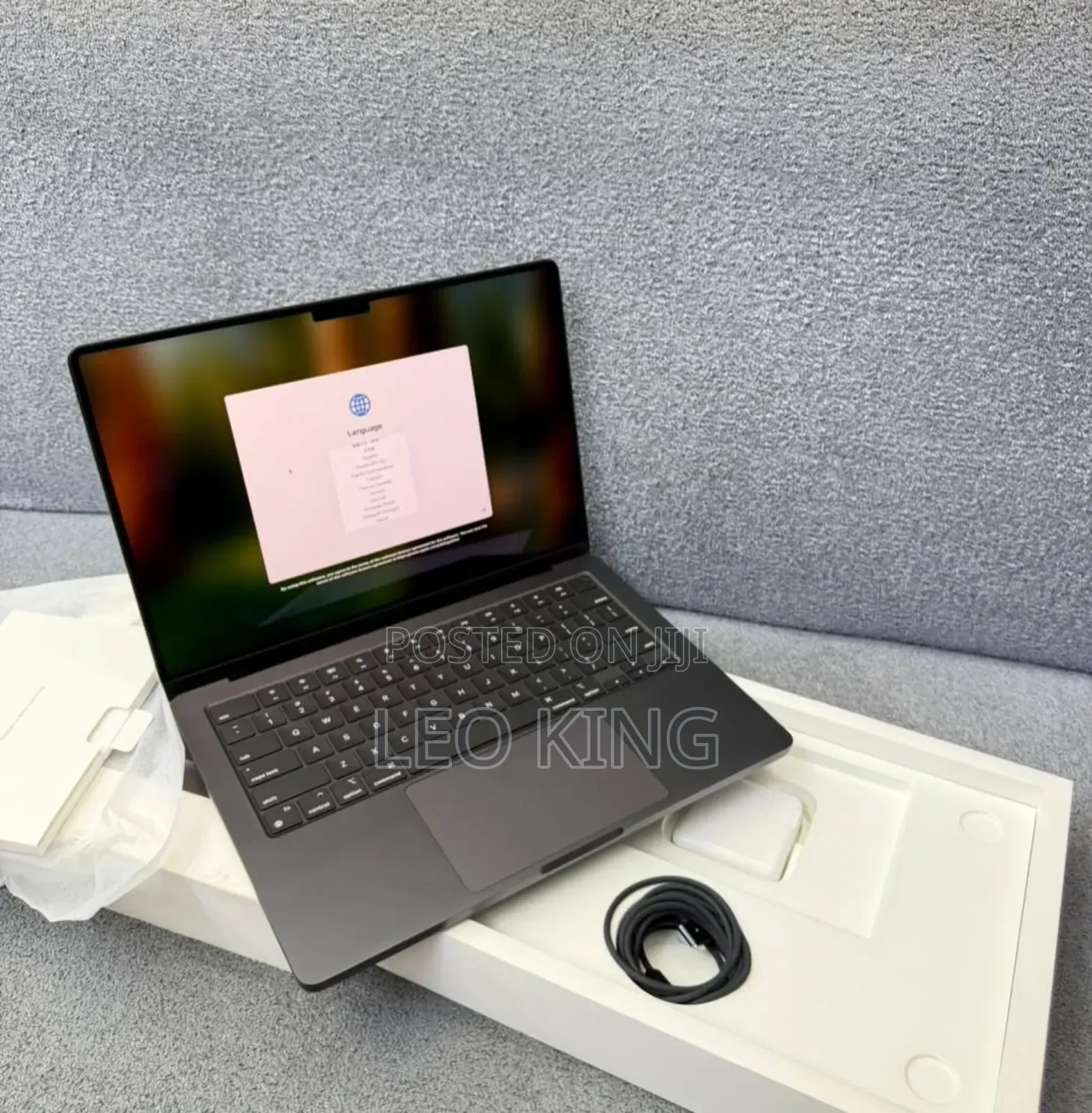 New Laptop Apple MacBook Pro 2024 M4 14-inch 16GB Apple M4 SSD 16 GB