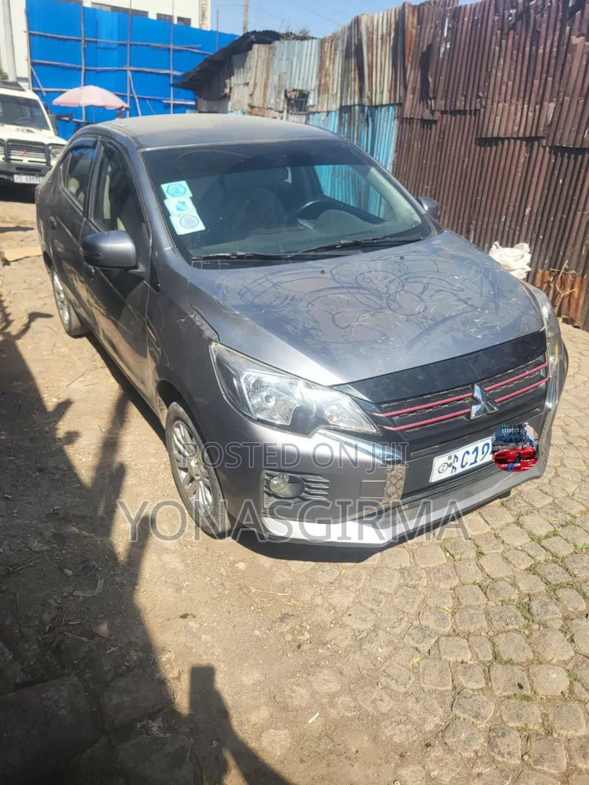 Mitsubishi Attrage 2021 Silver