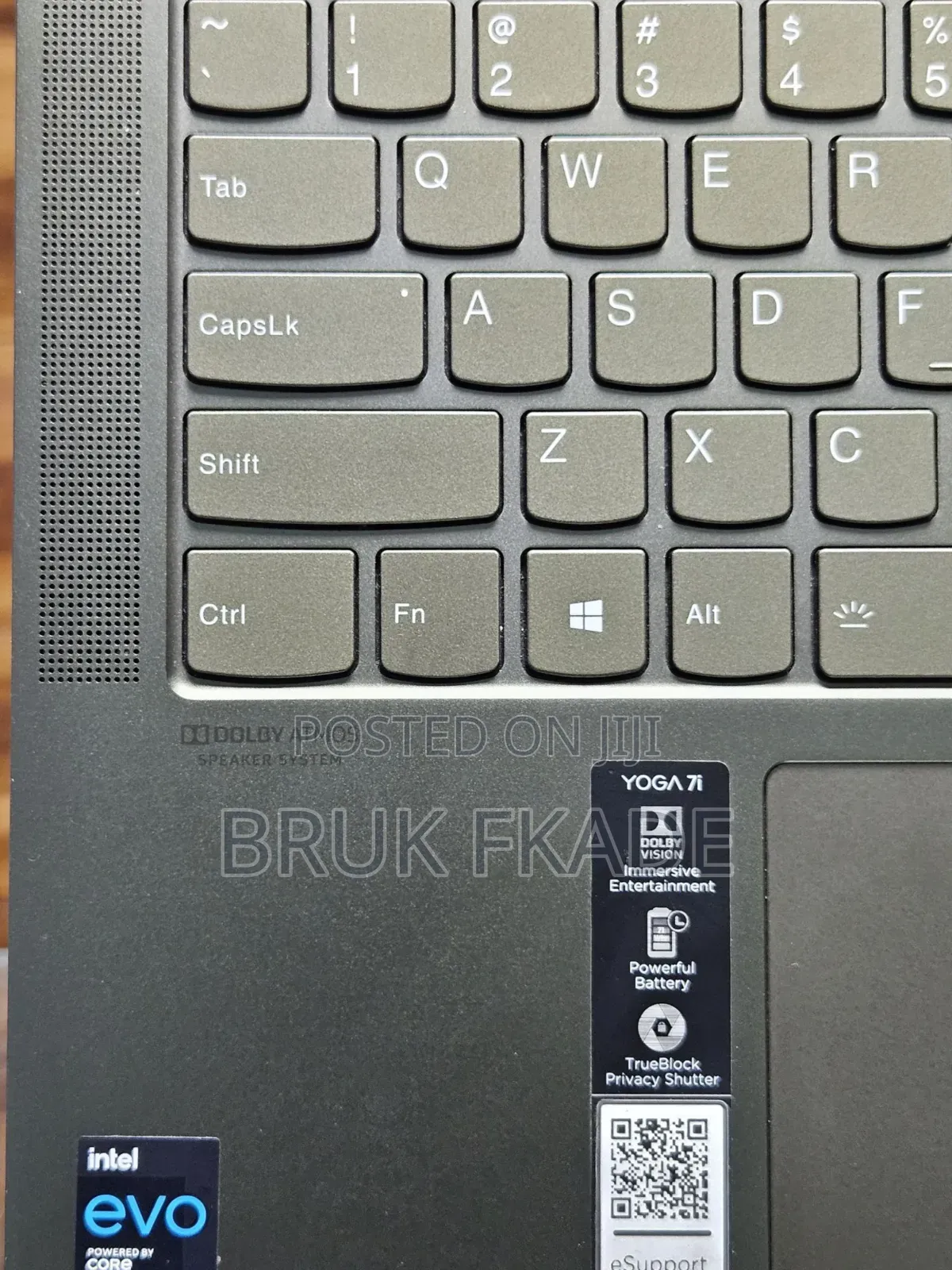 New Laptop Lenovo Yoga 7i 12GB Intel Core i5 SSD 512GB