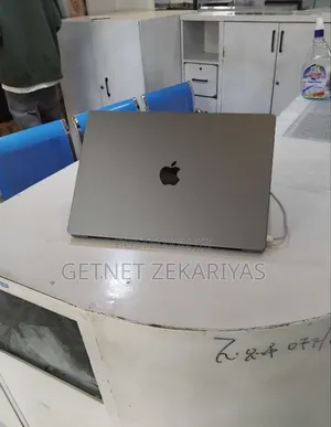 New Laptop Apple MacBook Pro M1 32GB Apple M1 Pro SSD 1T