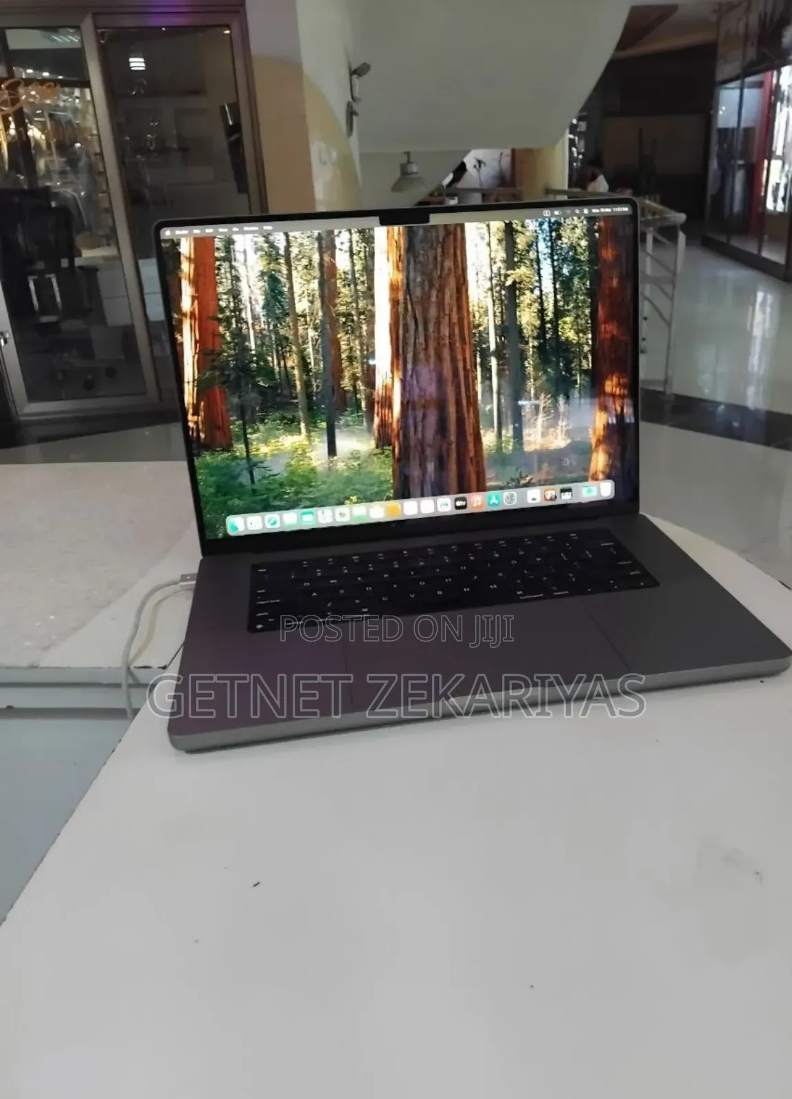 New Laptop Apple MacBook Pro M1 32GB Apple M1 Pro SSD 1T