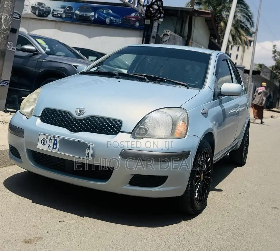 Toyota Vitz 2004 Blue