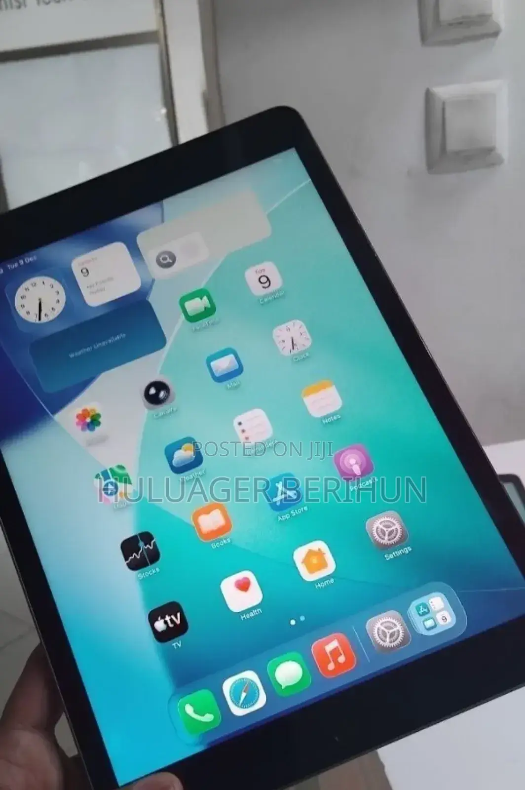 New Apple iPad 9.7 128 GB Blue